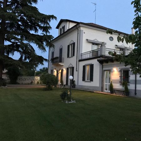 B&B Villa Prestigio Novi Ligure Exterior foto